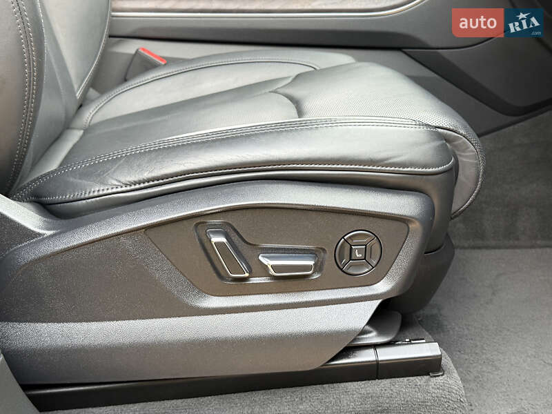Позашляховик / Кросовер Audi Q8 2019 в Рівному фото 78 Позашляховик / Кросовер Audi Q8 2019 в Рівному