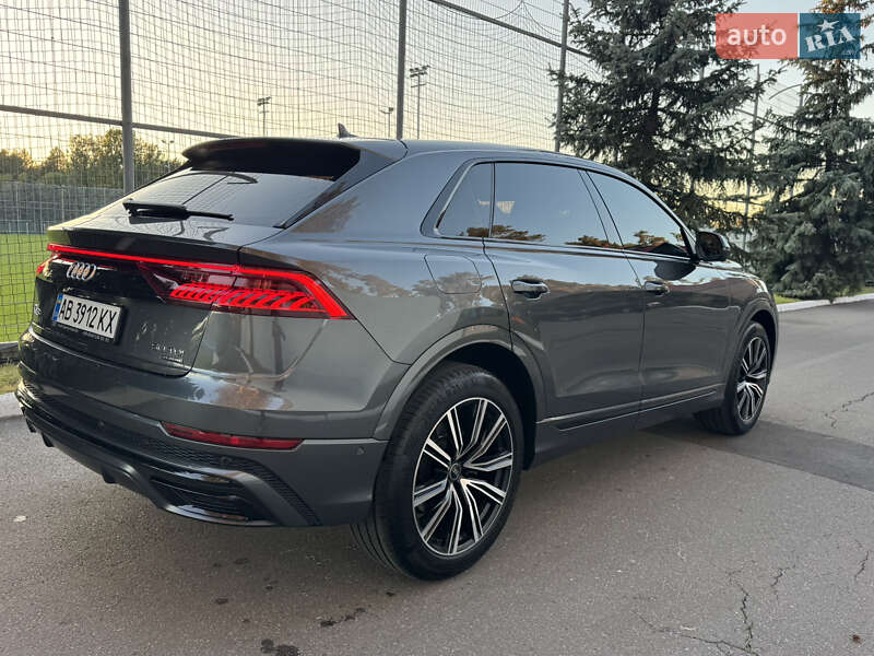Позашляховик / Кросовер Audi Q8 2021 в Києві