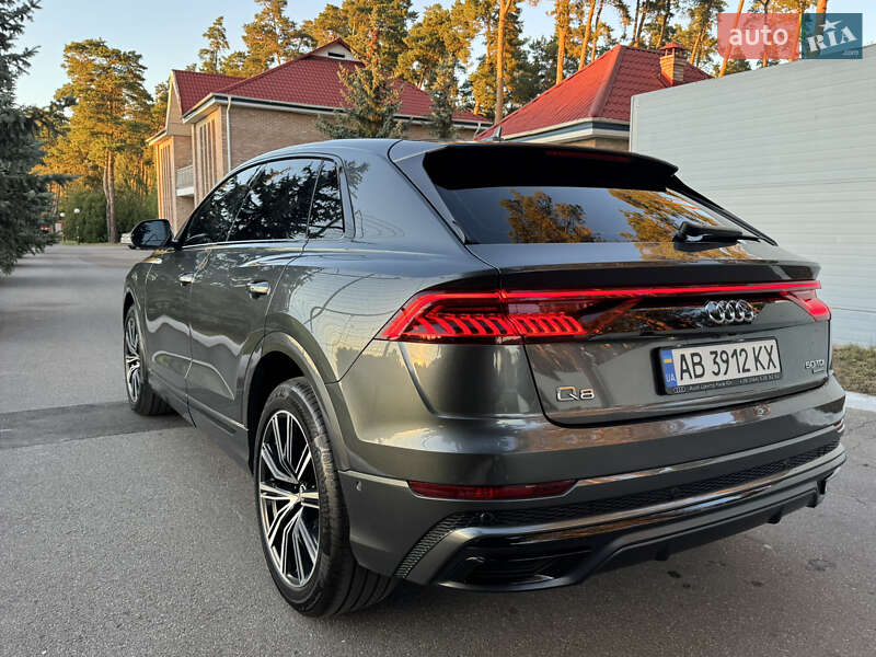 Позашляховик / Кросовер Audi Q8 2021 в Києві