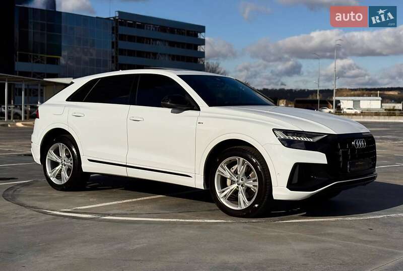 Позашляховик / Кросовер Audi Q8 2020 в Києві фото 2 Позашляховик / Кросовер Audi Q8 2020 в Києві