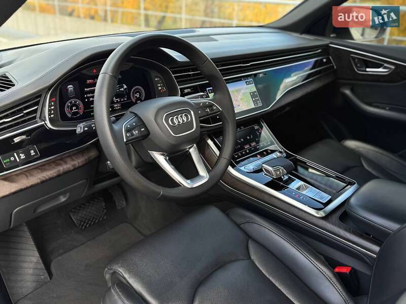 Позашляховик / Кросовер Audi Q8 2020 в Києві фото 24 Позашляховик / Кросовер Audi Q8 2020 в Києві