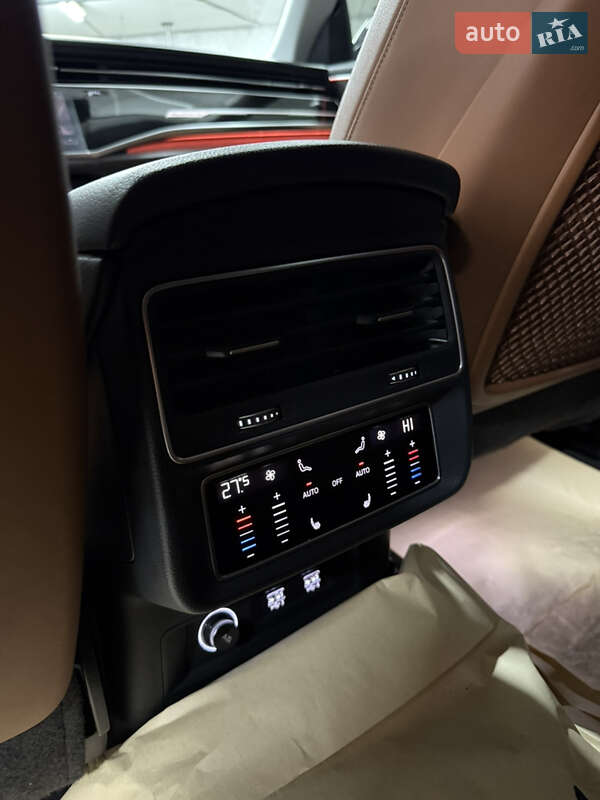 Внедорожник / Кроссовер Audi Q8 2018 в Киеве