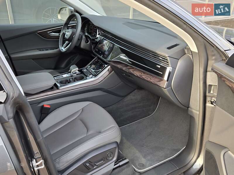 Внедорожник / Кроссовер Audi Q8 2020 в Киеве