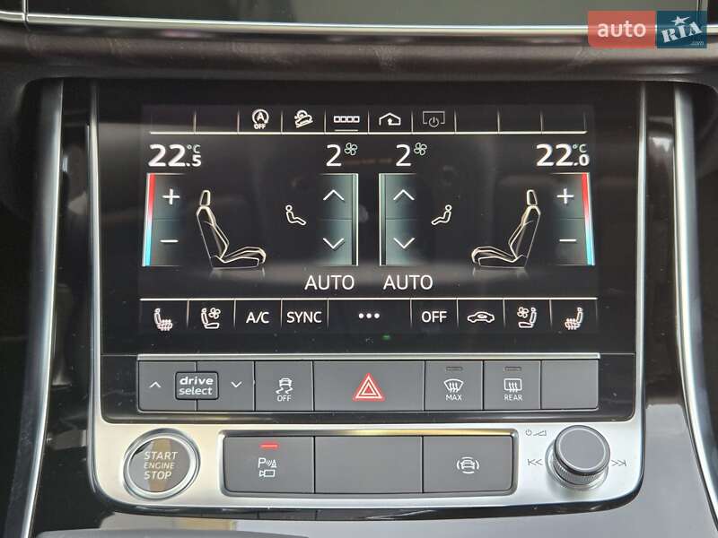 Внедорожник / Кроссовер Audi Q8 2020 в Киеве