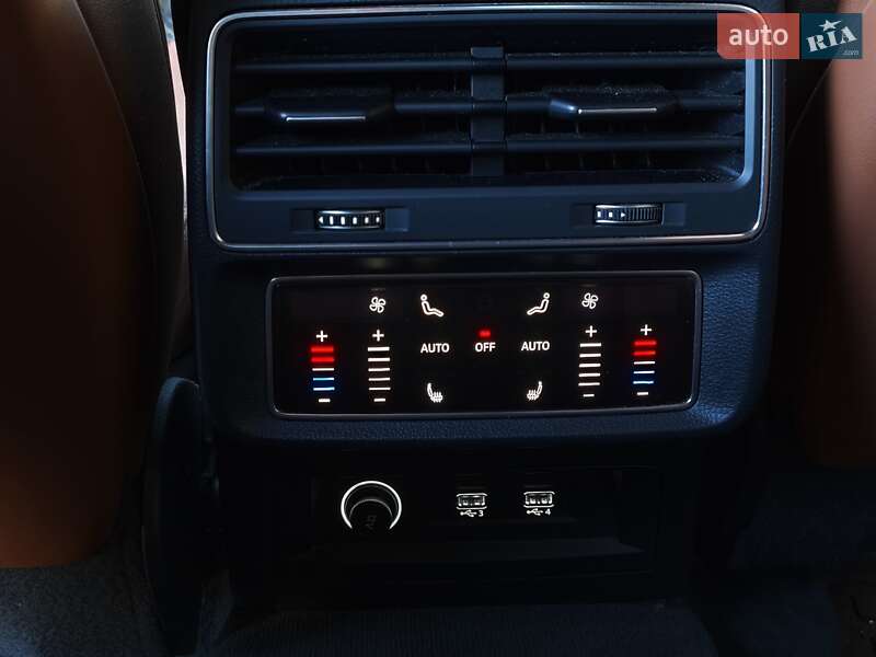 Внедорожник / Кроссовер Audi Q8 2019 в Днепре фото 18 Внедорожник / Кроссовер Audi Q8 2019 в Днепре