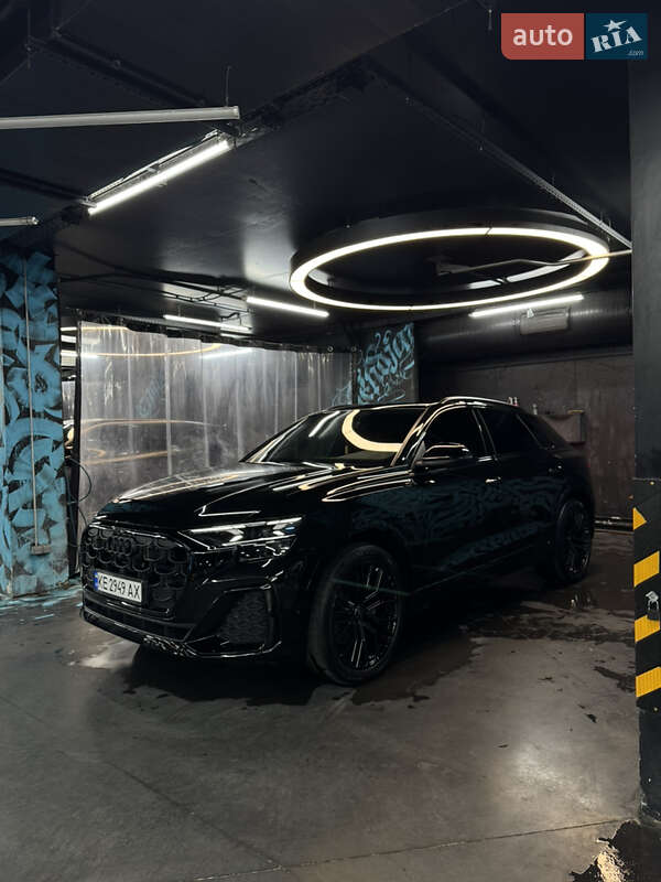 Позашляховик / Кросовер Audi Q8 2024 в Києві