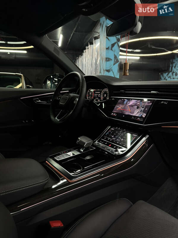 Позашляховик / Кросовер Audi Q8 2024 в Києві