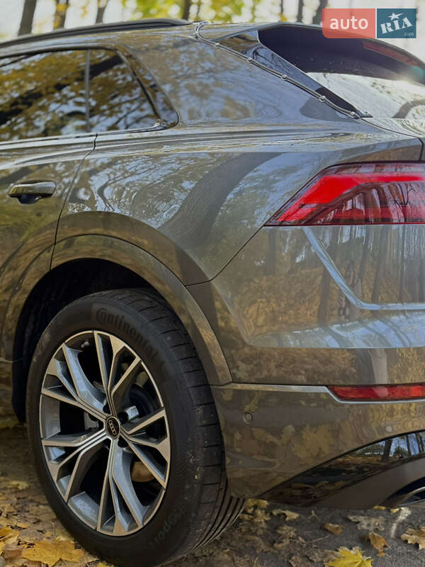 Позашляховик / Кросовер Audi Q8 2024 в Києві