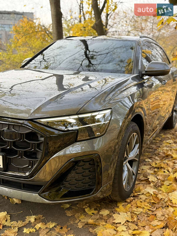 Позашляховик / Кросовер Audi Q8 2024 в Києві