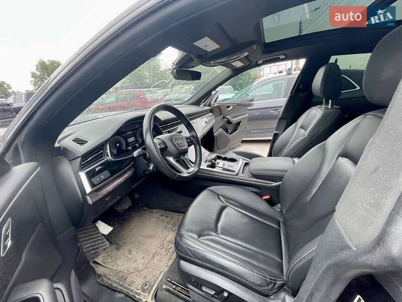 Внедорожник / Кроссовер Audi Q8 2018 в Киеве