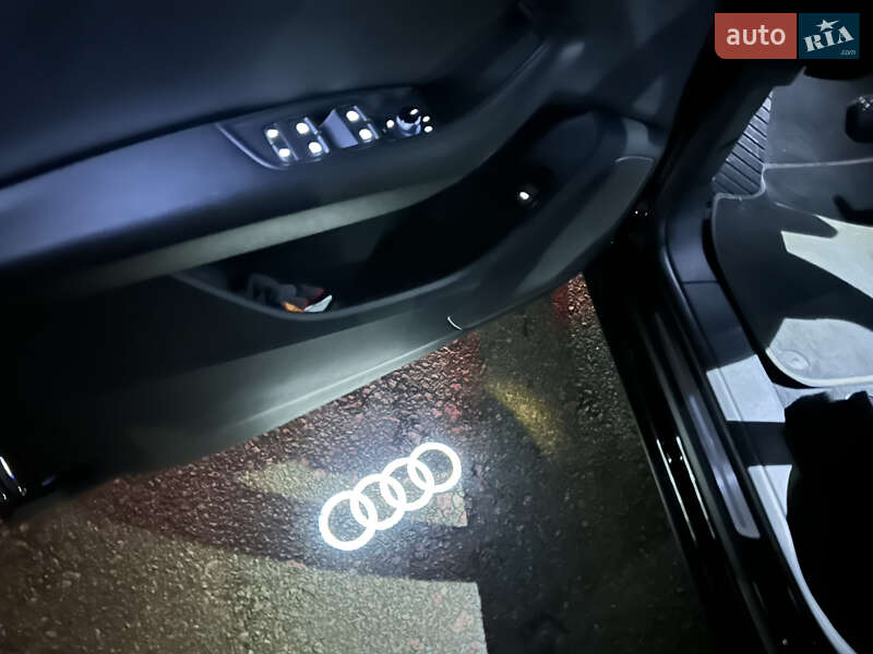 Внедорожник / Кроссовер Audi Q8 2018 в Киеве