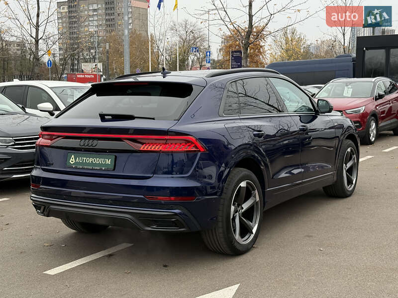 Позашляховик / Кросовер Audi Q8 2019 в Києві