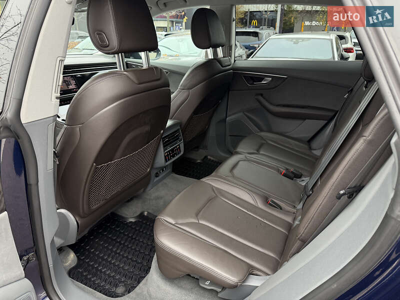 Позашляховик / Кросовер Audi Q8 2019 в Києві