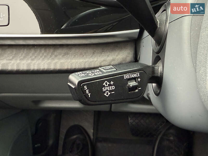 Позашляховик / Кросовер Audi Q8 2019 в Києві