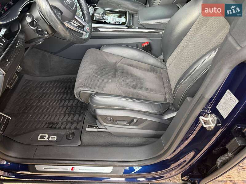 Позашляховик / Кросовер Audi Q8 2020 в Києві фото 10 Позашляховик / Кросовер Audi Q8 2020 в Києві