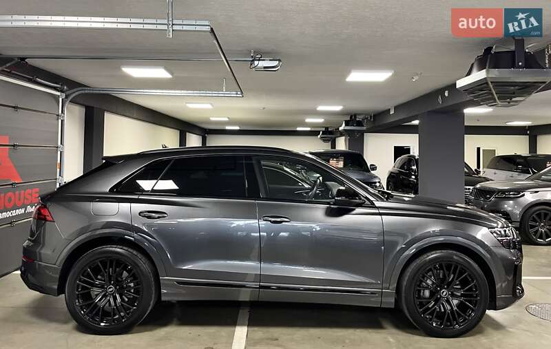 Позашляховик / Кросовер Audi Q8 2024 в Львові