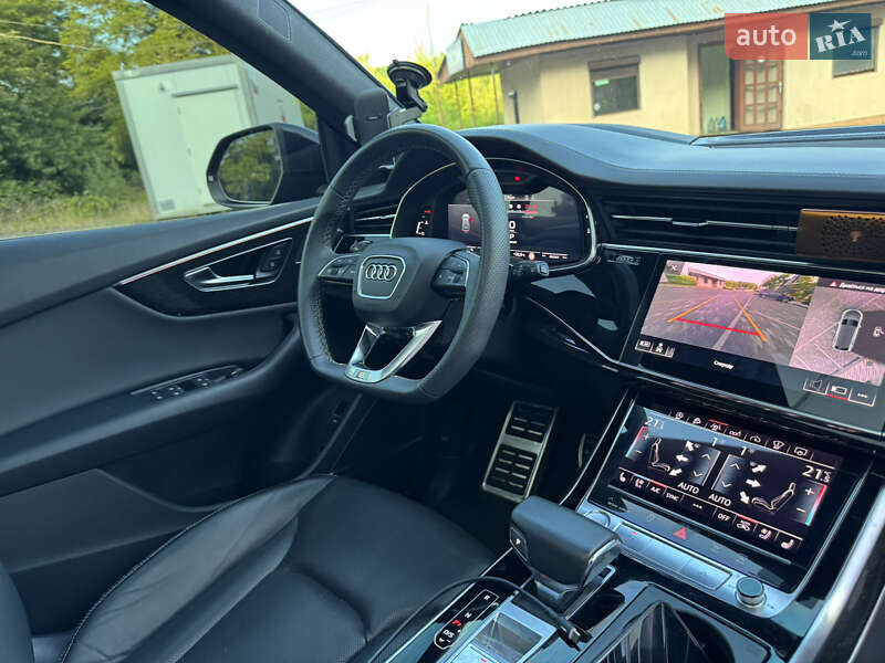 Внедорожник / Кроссовер Audi Q8 2019 в Ужгороде