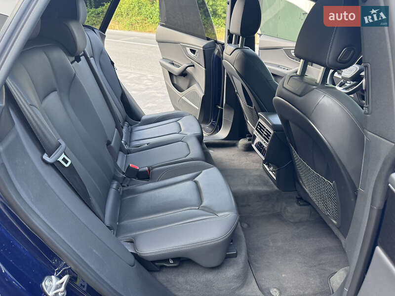 Внедорожник / Кроссовер Audi Q8 2019 в Ужгороде