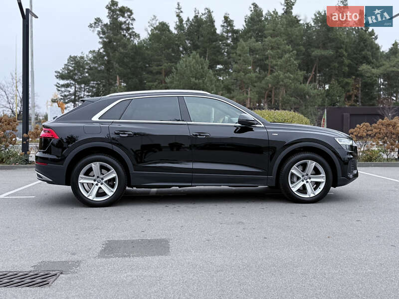 Позашляховик / Кросовер Audi Q8 2019 в Києві