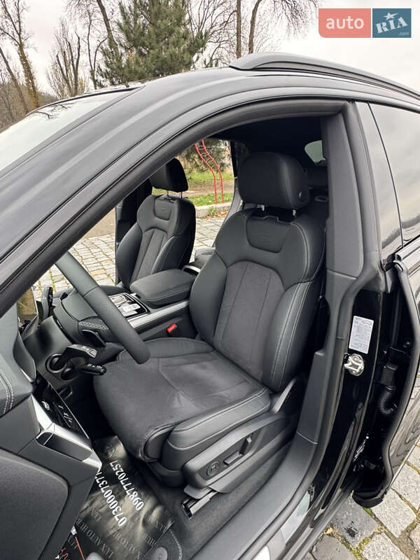 Позашляховик / Кросовер Audi Q8 2025 в Києві