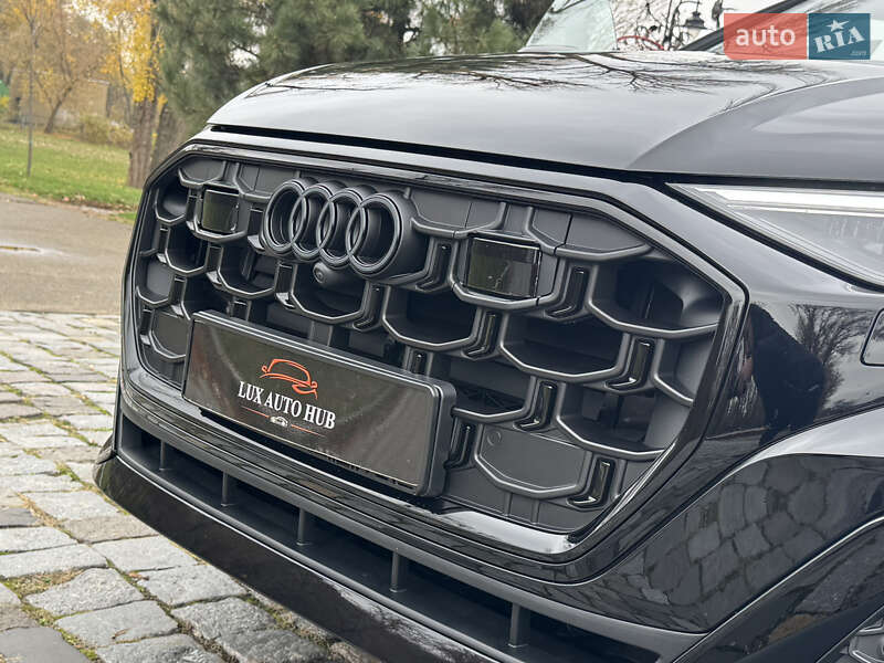 Позашляховик / Кросовер Audi Q8 2025 в Києві