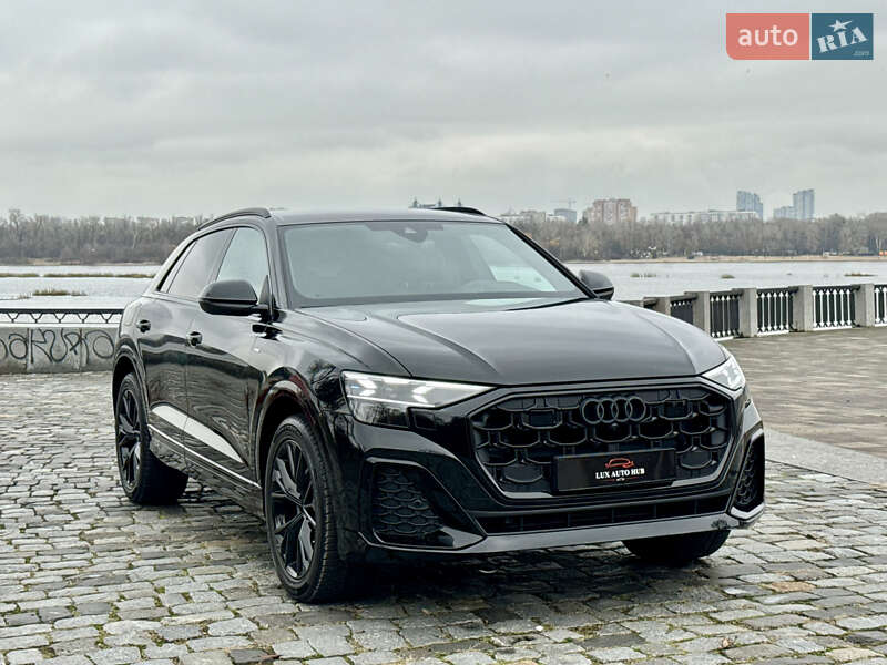 Позашляховик / Кросовер Audi Q8 2025 в Києві