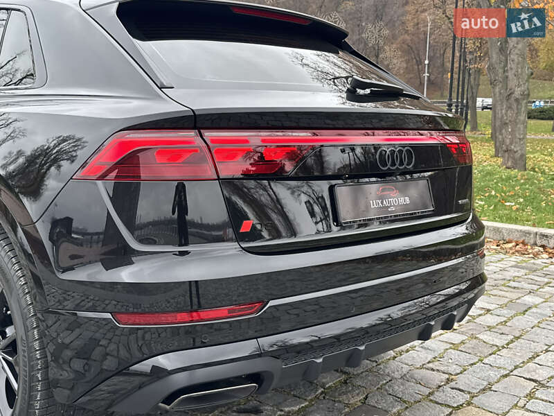 Позашляховик / Кросовер Audi Q8 2025 в Києві