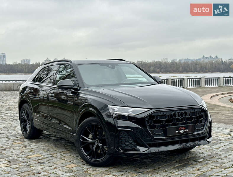 Позашляховик / Кросовер Audi Q8 2025 в Києві
