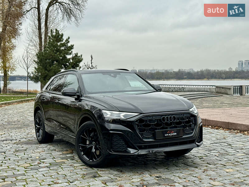 Позашляховик / Кросовер Audi Q8 2025 в Києві