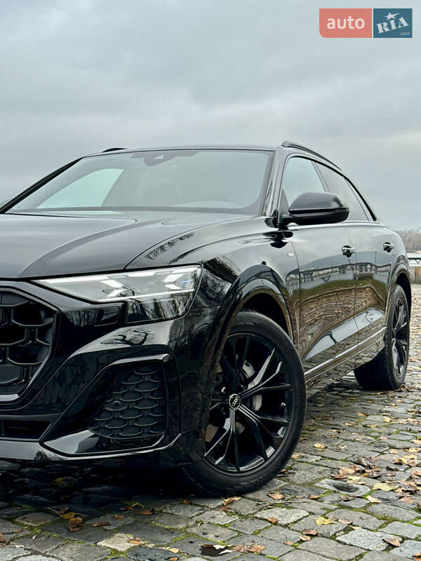Позашляховик / Кросовер Audi Q8 2025 в Києві