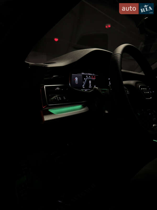 Позашляховик / Кросовер Audi Q8 2025 в Києві