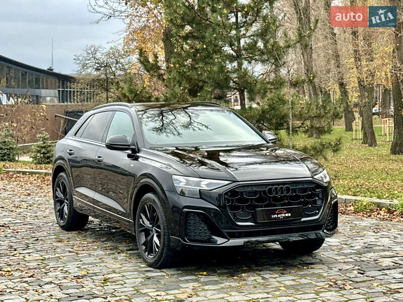 Позашляховик / Кросовер Audi Q8 2025 в Києві