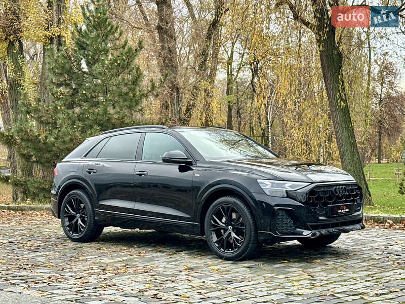 Позашляховик / Кросовер Audi Q8 2025 в Києві
