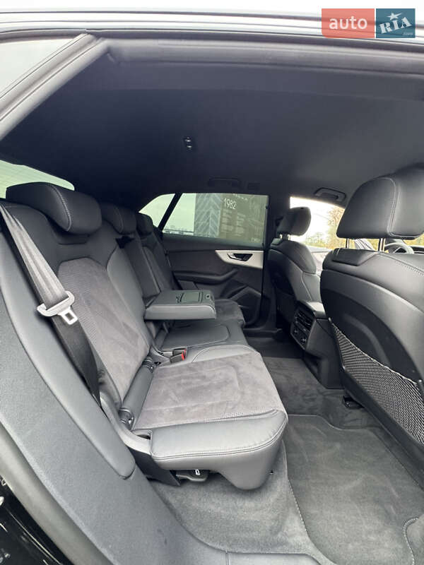 Позашляховик / Кросовер Audi Q8 2025 в Києві