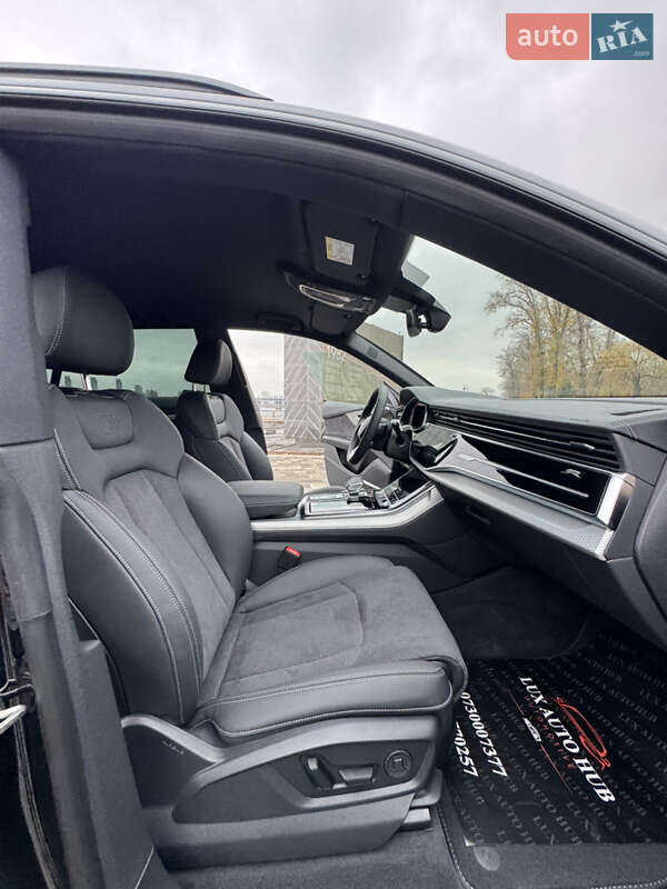 Позашляховик / Кросовер Audi Q8 2025 в Києві