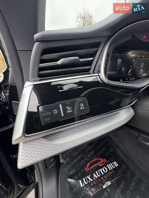 Позашляховик / Кросовер Audi Q8 2025 в Києві