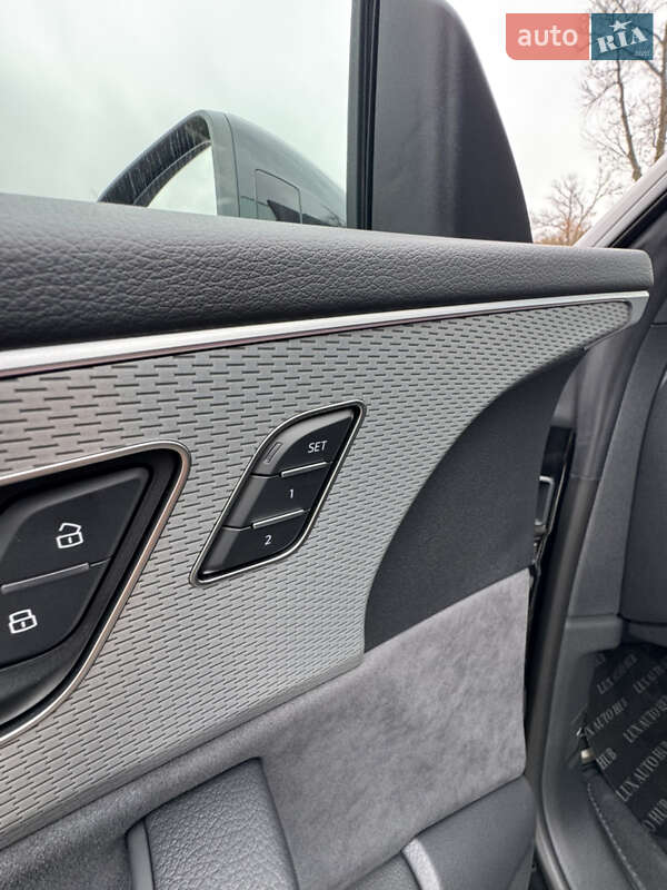 Позашляховик / Кросовер Audi Q8 2025 в Києві
