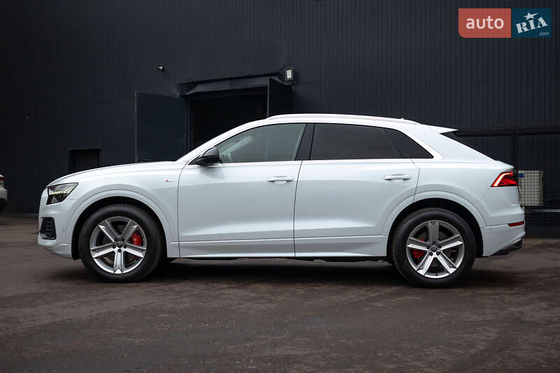 Внедорожник / Кроссовер Audi Q8 2019 в Киеве