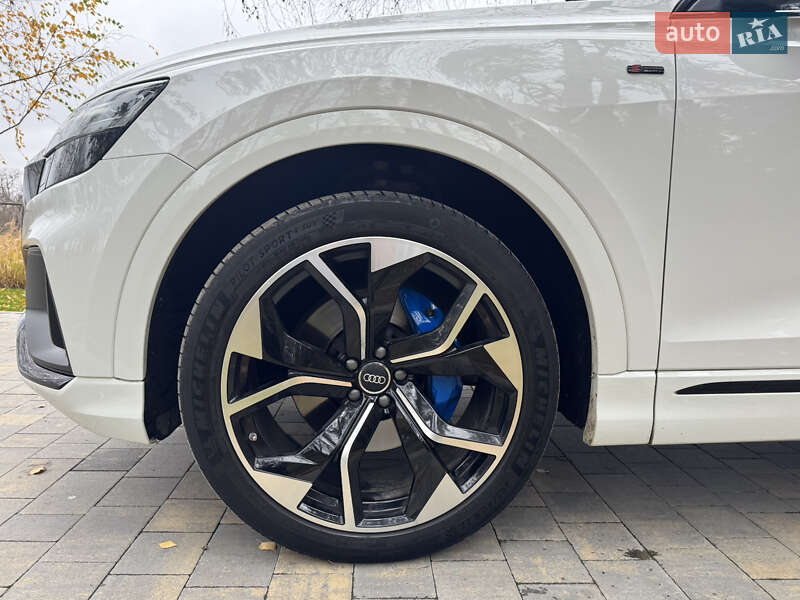 Внедорожник / Кроссовер Audi Q8 2018 в Днепре фото 4 Внедорожник / Кроссовер Audi Q8 2018 в Днепре
