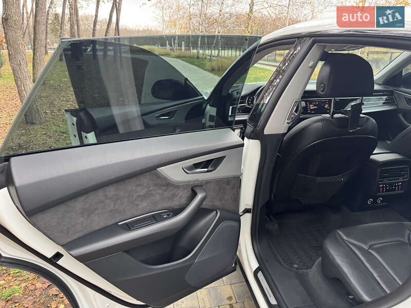 Внедорожник / Кроссовер Audi Q8 2018 в Днепре фото 12 Внедорожник / Кроссовер Audi Q8 2018 в Днепре