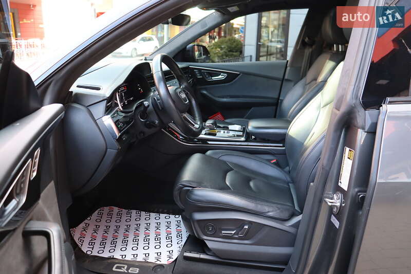 Позашляховик / Кросовер Audi Q8 2018 в Львові фото 18 Позашляховик / Кросовер Audi Q8 2018 в Львові