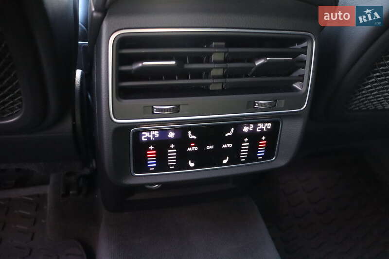 Позашляховик / Кросовер Audi Q8 2018 в Львові фото 41 Позашляховик / Кросовер Audi Q8 2018 в Львові