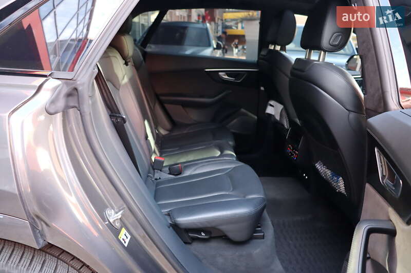 Позашляховик / Кросовер Audi Q8 2018 в Львові фото 47 Позашляховик / Кросовер Audi Q8 2018 в Львові