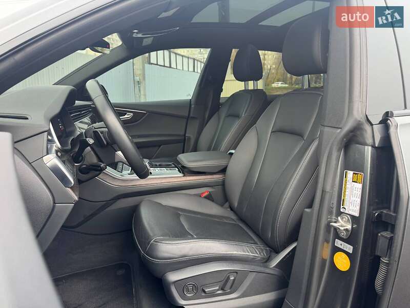 Позашляховик / Кросовер Audi Q8 2020 в Києві фото 9 Позашляховик / Кросовер Audi Q8 2020 в Києві