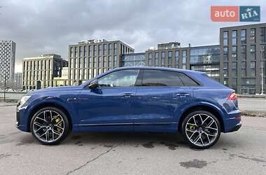 Позашляховик / Кросовер Audi Q8 2024 в Києві