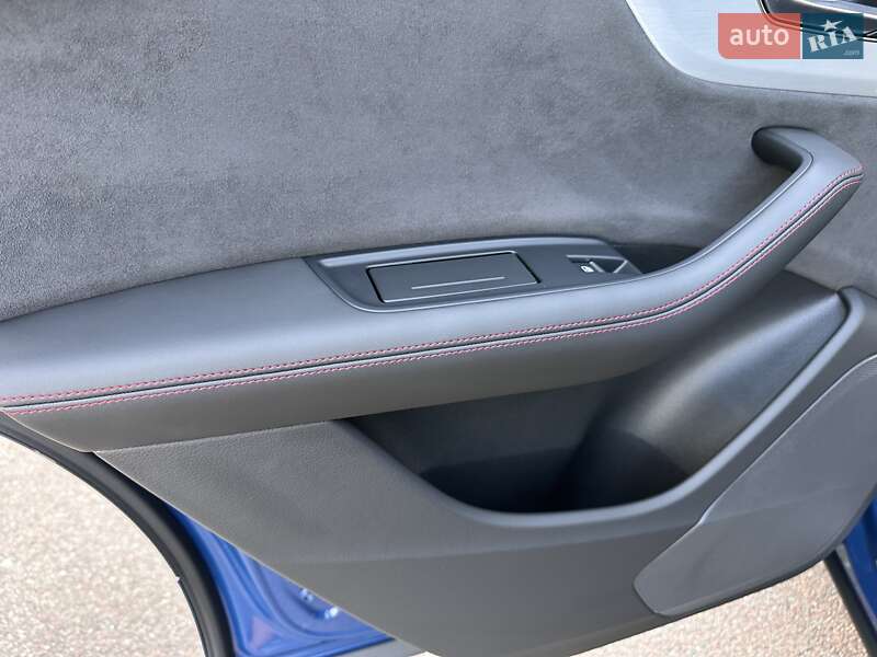 Позашляховик / Кросовер Audi Q8 2024 в Києві