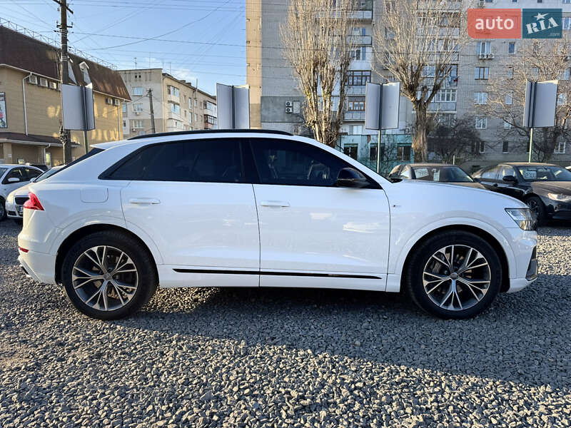 Внедорожник / Кроссовер Audi Q8 2019 в Бердичеве
