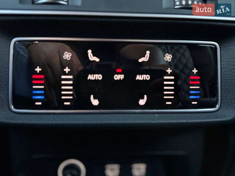 Внедорожник / Кроссовер Audi Q8 2018 в Киеве