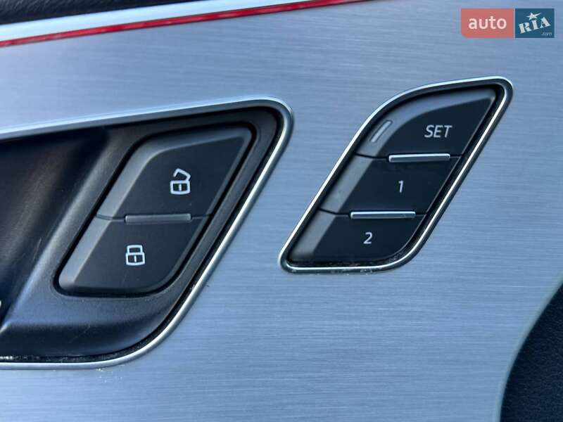 Внедорожник / Кроссовер Audi Q8 2018 в Киеве