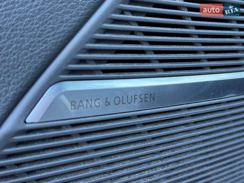 Внедорожник / Кроссовер Audi Q8 2018 в Киеве